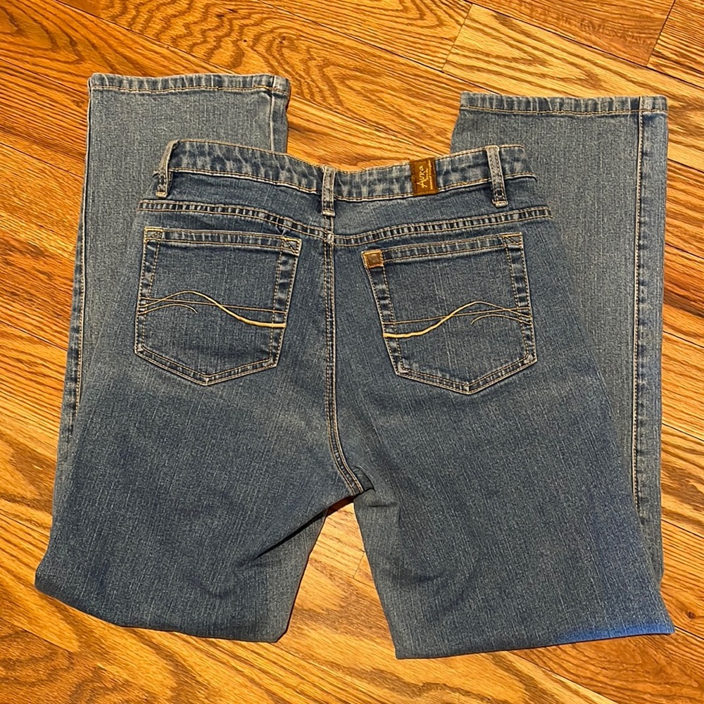 Aura jeans 6p short rise bootcut